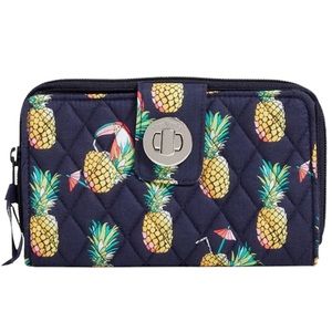 Vera Bradley RFID Turnlock Wallet NWT